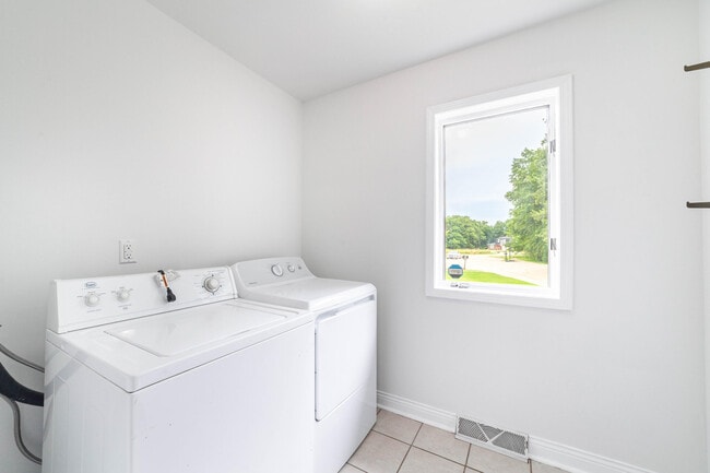 Building Photo - 201 Briarcrest Ct
