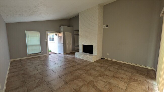 Building Photo - 8314 Beechnut St