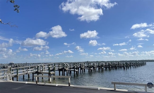 Building Photo - 8625 Midnight Pass Rd