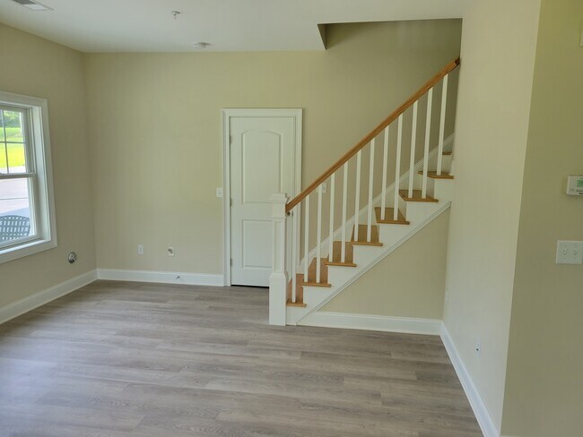 Building Photo - 211 Mount Horeb Rd
