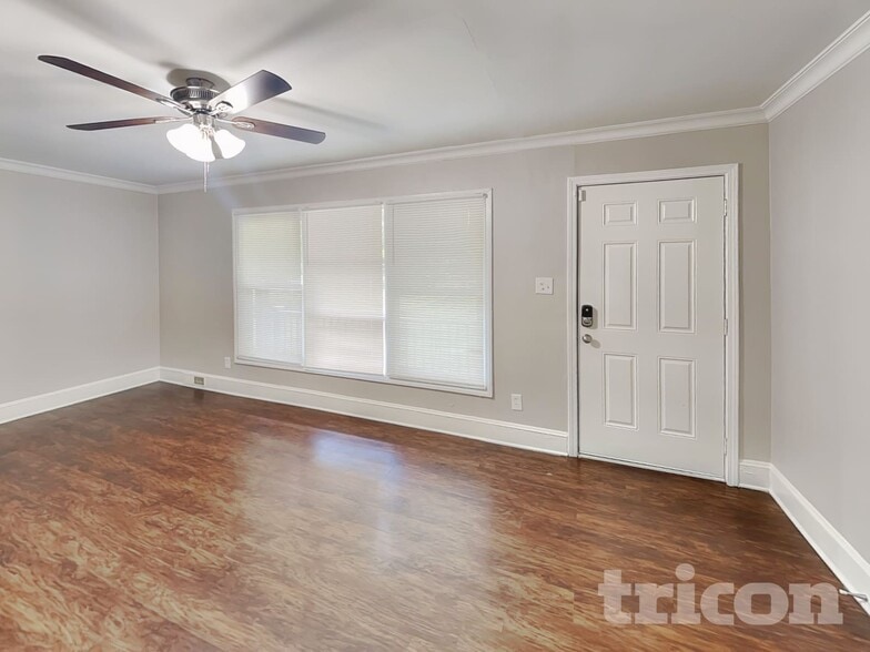 Building Photo - 1141 Dooley Dr