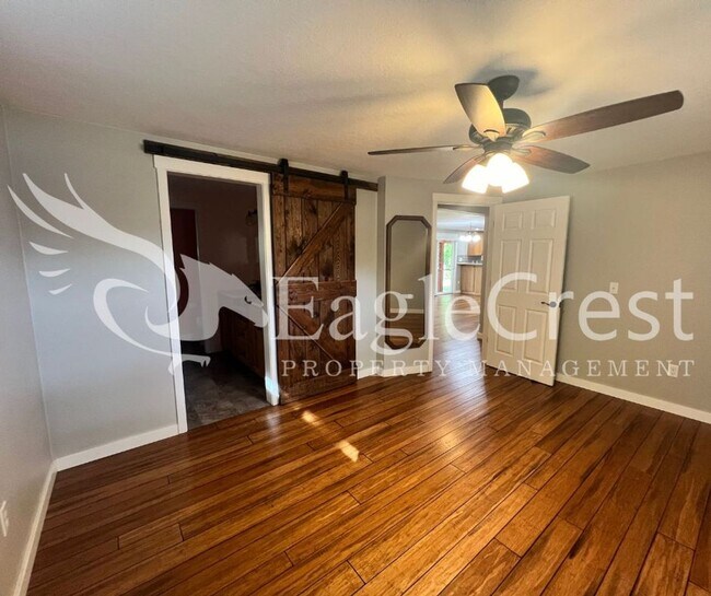 Building Photo - Two Bedroom, One Bathroom House with Fence...