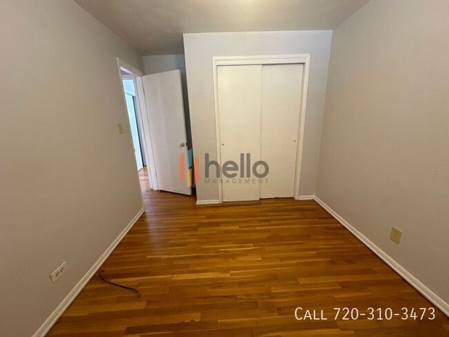 Building Photo - 2516 Quay St