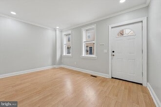 Building Photo - 1020 S Bouvier St