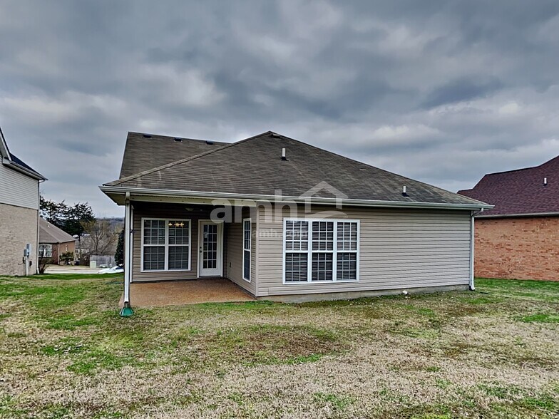 Building Photo - 1430 Saddle Brk