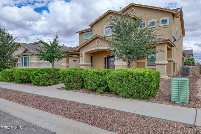Building Photo - 2124 Thomas Lackland St
