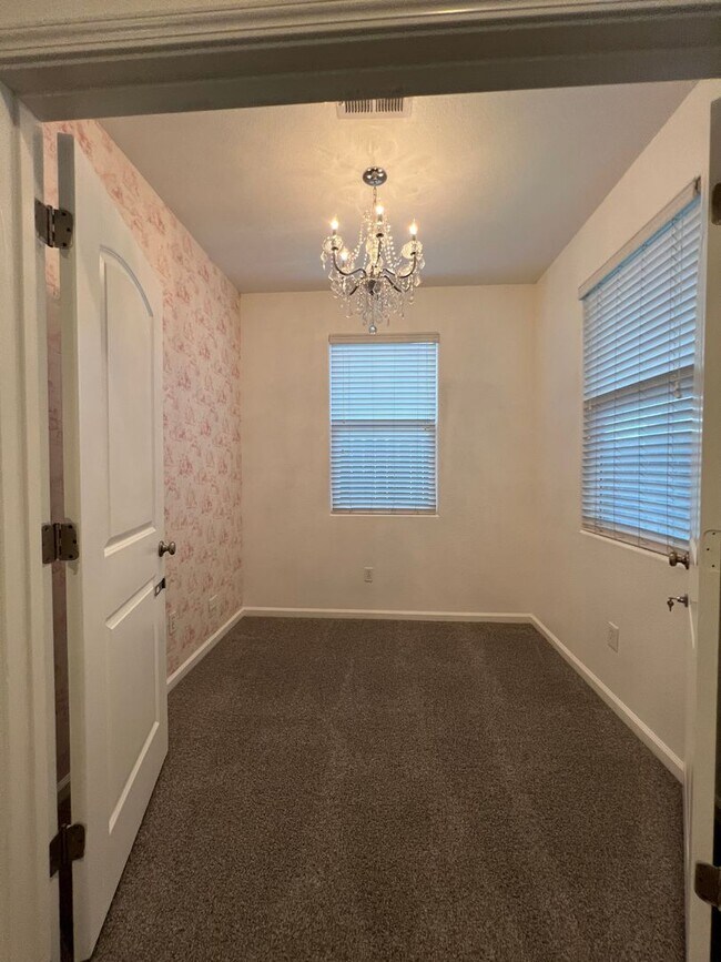 Building Photo - 2724 Tecopa Ave