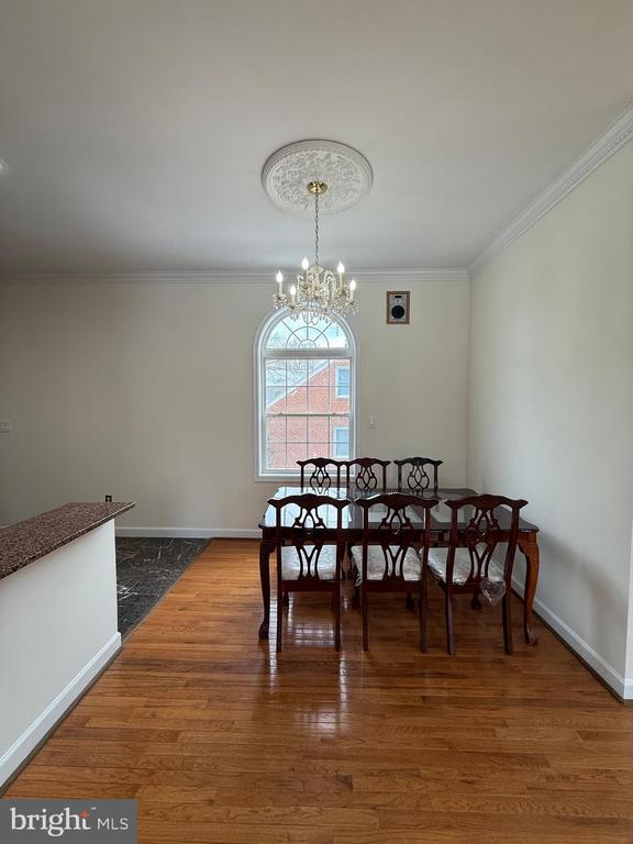 Building Photo - 3003 Preston Ave