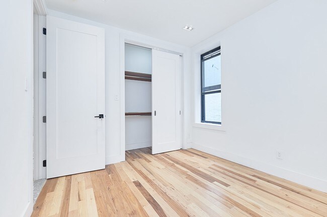 Building Photo - 126 Winthrop St