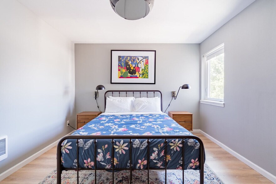 Building Photo - 1616 NW Northrup St