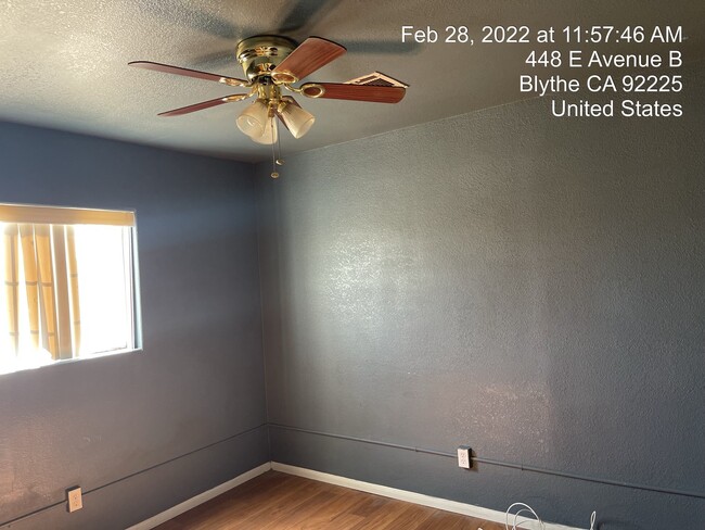 Building Photo - 448 E Ave B