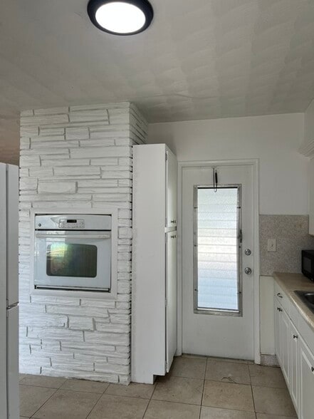 Building Photo - 2201 N 57th Ave