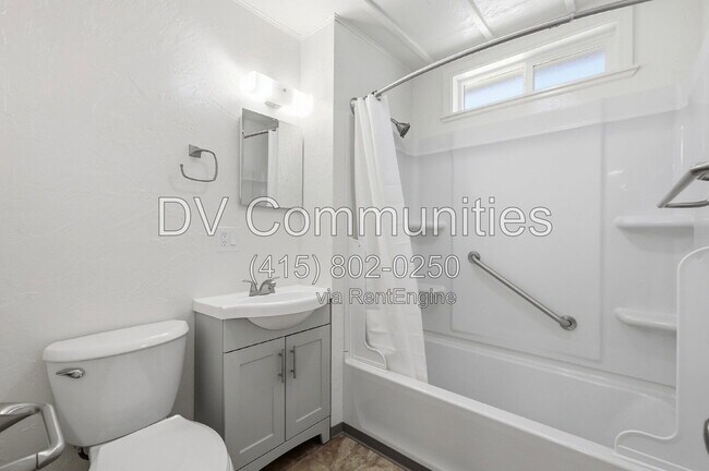 Building Photo - 47803 Harris St