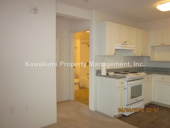 Building Photo - 24th Floor Unit in Kaka'ako Highrise w/Oce...