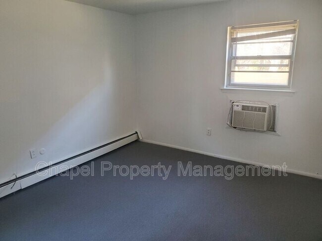 Building Photo - 1143 E Sydney St