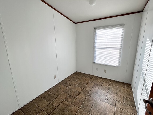 Building Photo - 102 S 17th St