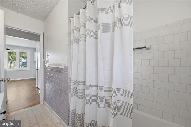 Building Photo - 210 Stafford Dr