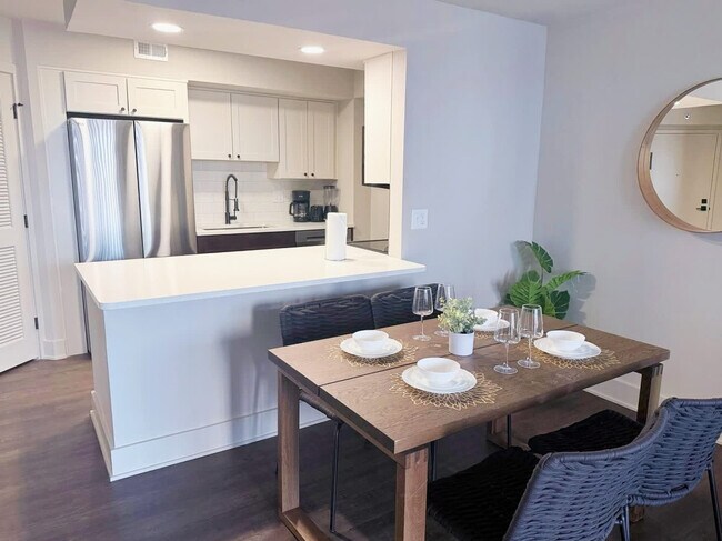 Building Photo - 801 15th St S