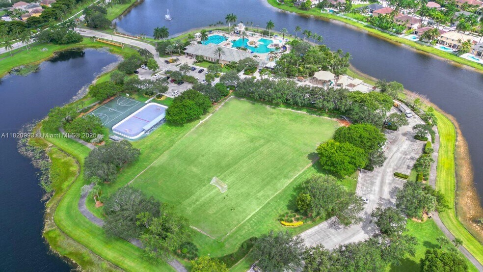 Building Photo - 1126 Golden Cane Dr