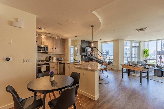 Building Photo - 44 W Monroe St