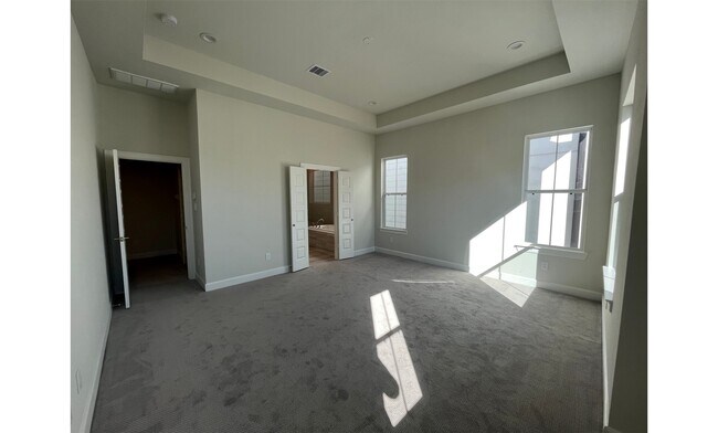 Building Photo - 2802 Grand Fountains Dr