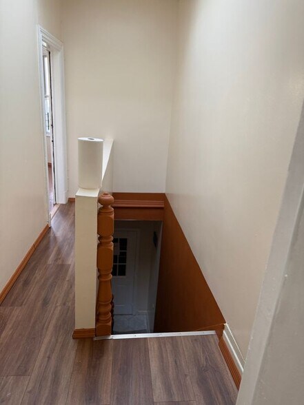 Building Photo - 680 E 223rd St