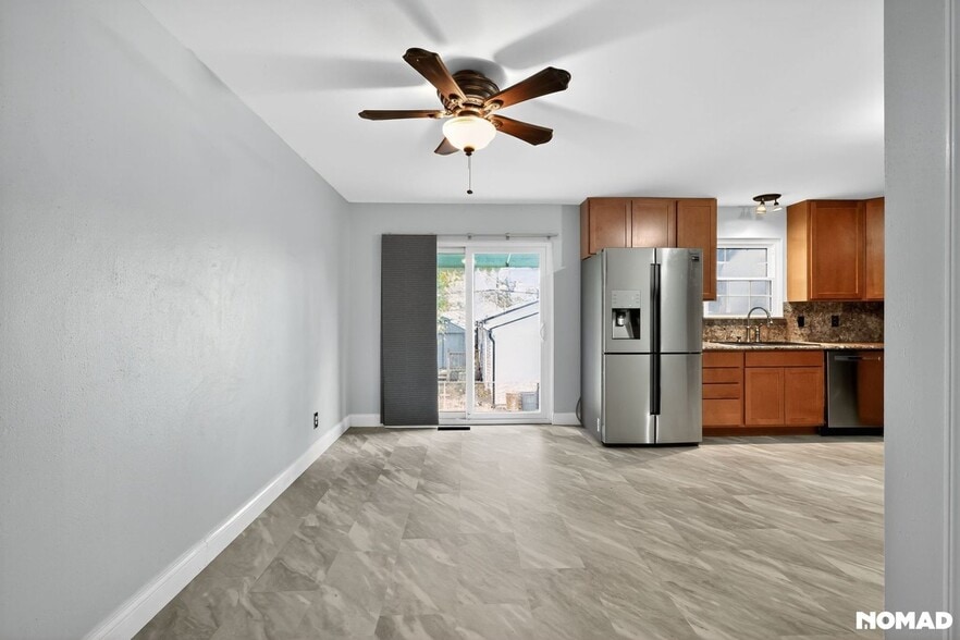 Building Photo - 2354 Jackson Dr