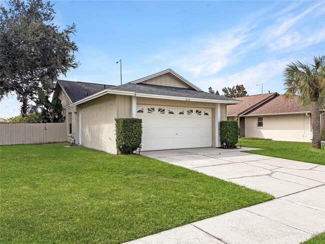 Building Photo - 5204 Lonesome Dove Dr