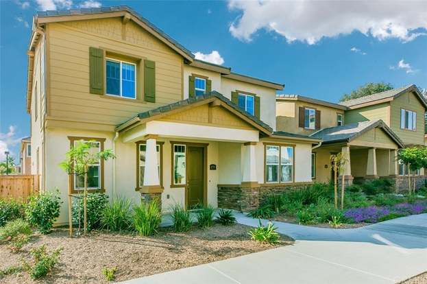 Building Photo - 4959 Camarillo Ln
