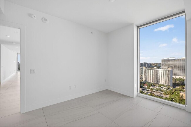 Building Photo - 151 N Seabreeze Blvd