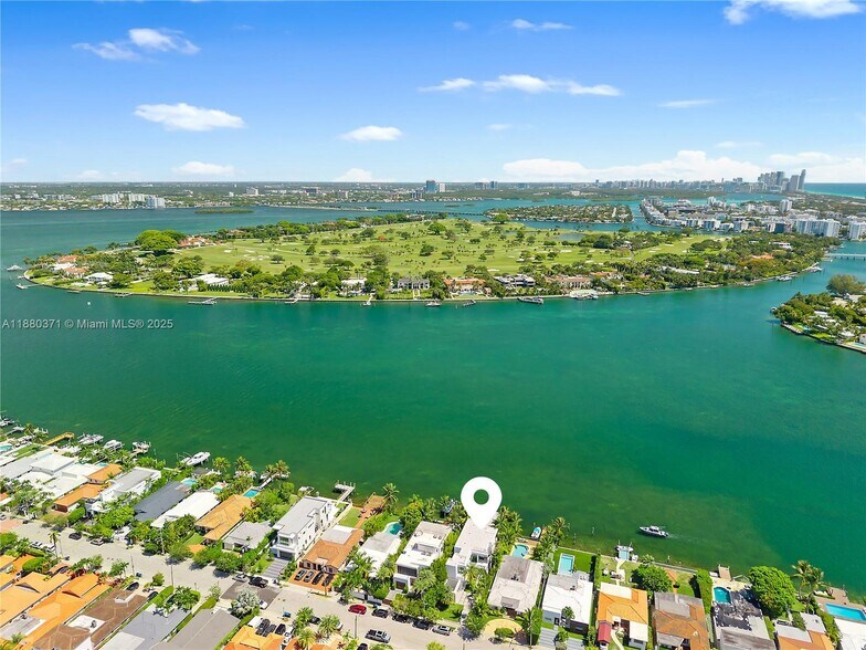 Building Photo - 1225 S Biscayne Point Rd