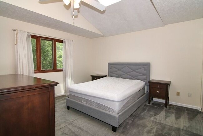 Building Photo - Furnished Home Blocks from Butler University!