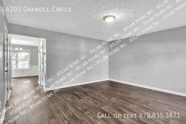 Building Photo - 4203 Oaknoll Cir