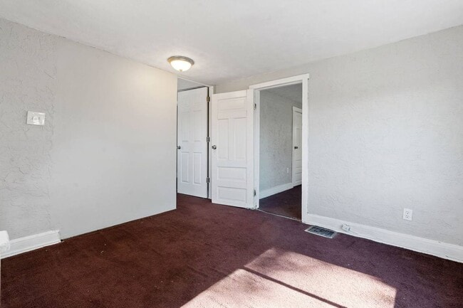 Building Photo - 3021 Old Sellars Rd