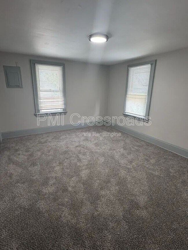 Building Photo - 1738 Flint Ave