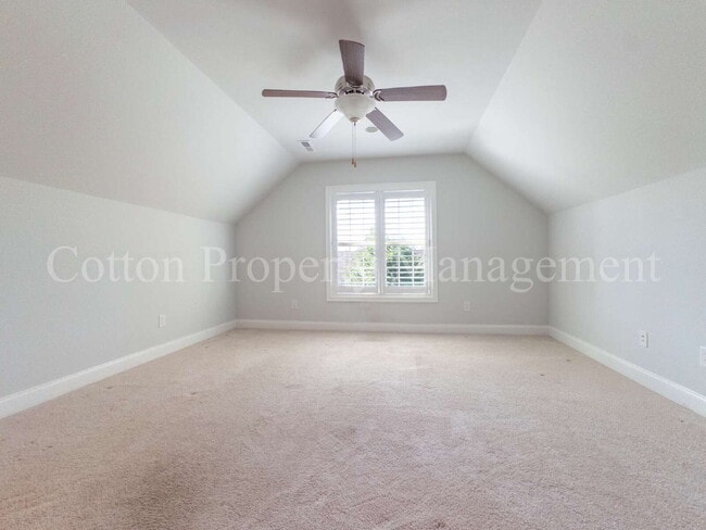 Building Photo - 633 Jenoa Dr