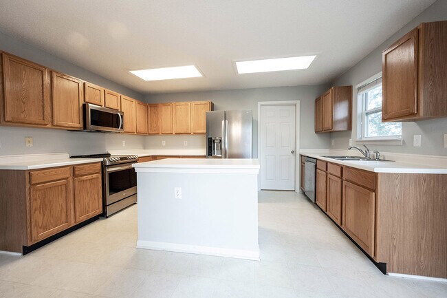Building Photo - 10290 Tournon Dr