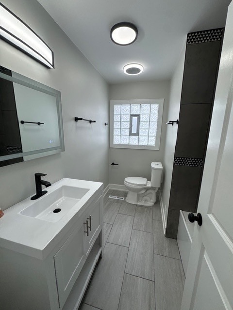 Building Photo - 16752 Artesian Ave