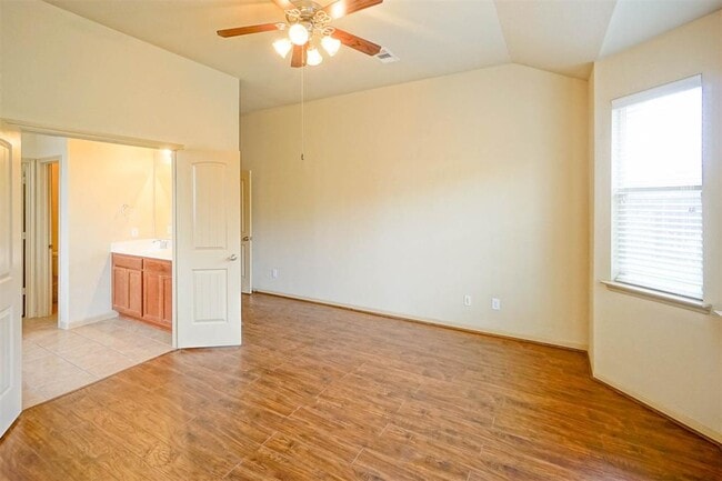 Building Photo - 6139 Grassy Haven Ln