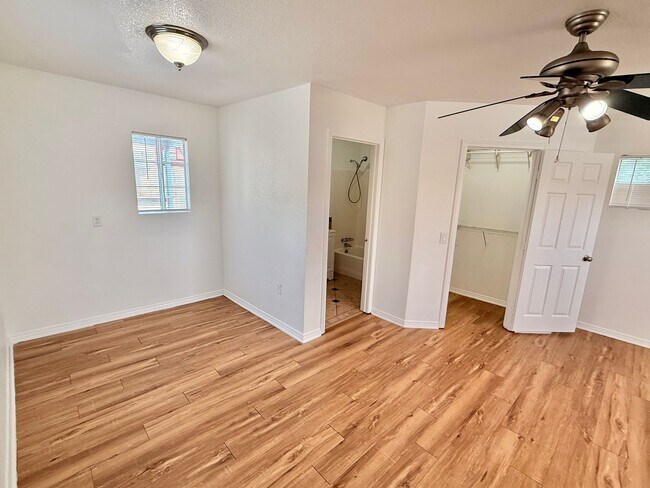 Building Photo - Spacious 4 Bedroom, 3 Bathroom Home with Driveway
