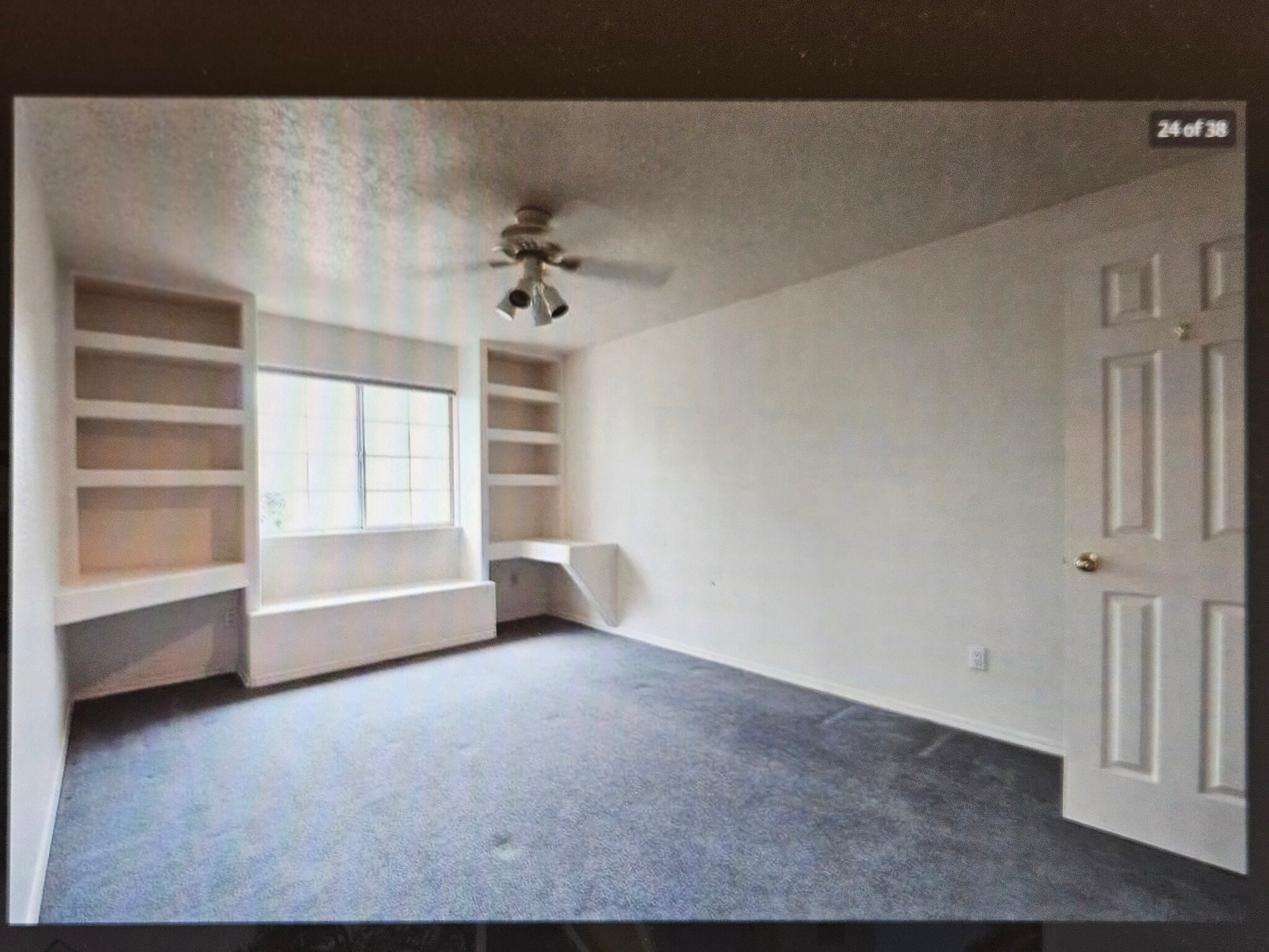 Building Photo - 8020 Brittany Ave NE