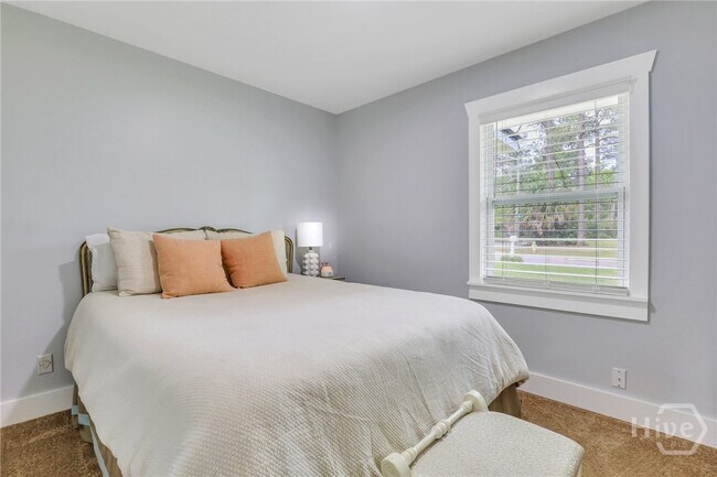 Building Photo - 607 Dyches Dr