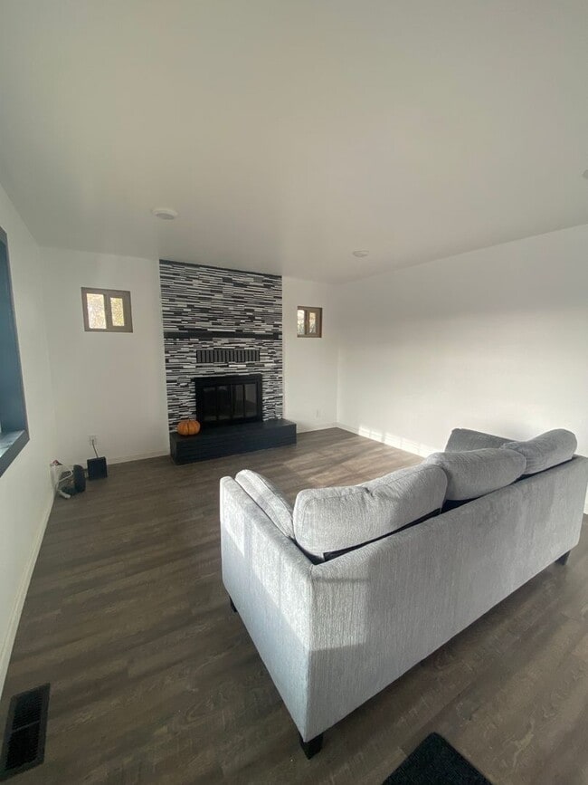 Building Photo - 1745 N Eldorado Ave