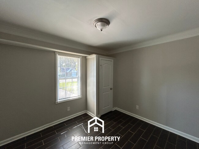 Building Photo - 3720 Pembrook Cove