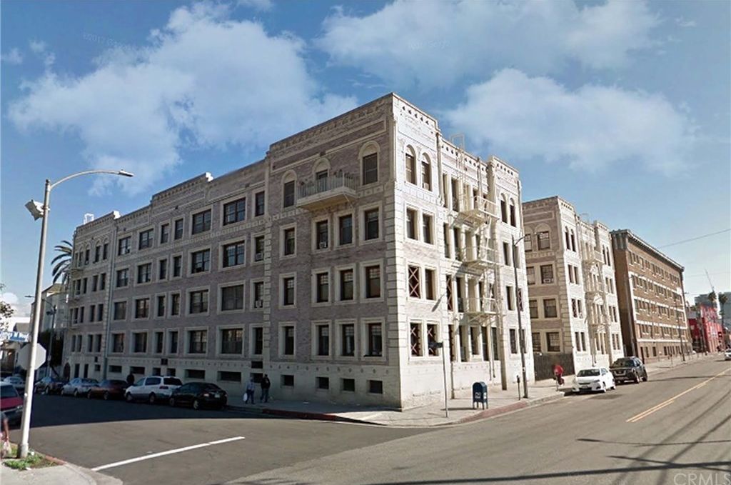 Building Photo - 2121 James M Wood Blvd