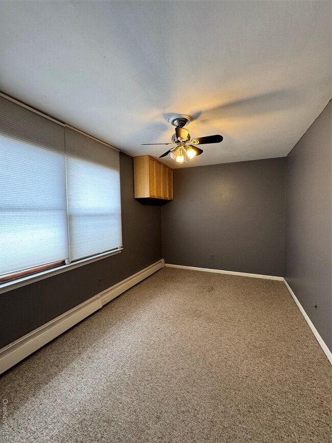 Building Photo - 35 Top O Hill Rd