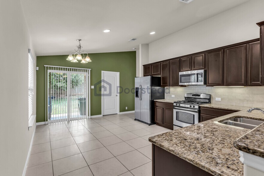 Building Photo - 9405 Sweetgum Dr