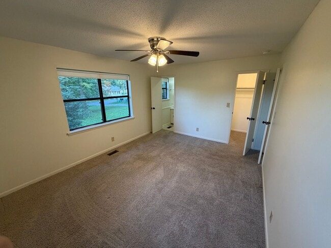 Building Photo - 6416 Teal Cir