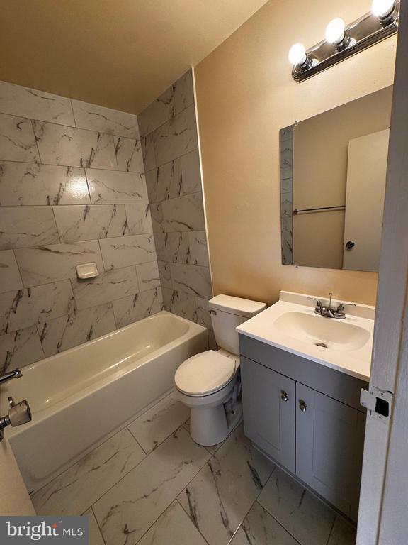 Building Photo - 4513 Logsdon Dr