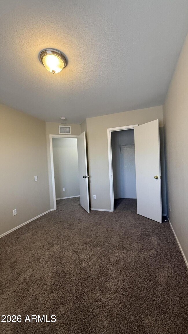 Building Photo - 3128 N 130th Ln